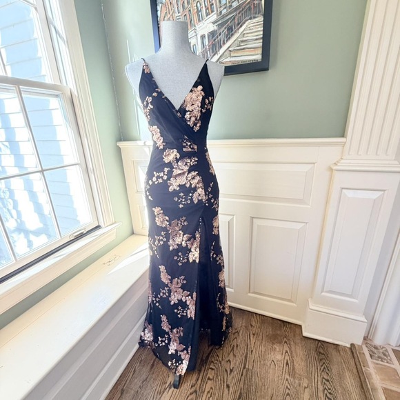 Simplee Rose gold Sequin plunge v-neckline backless mermaid dress in Black - Picture 4 of 8